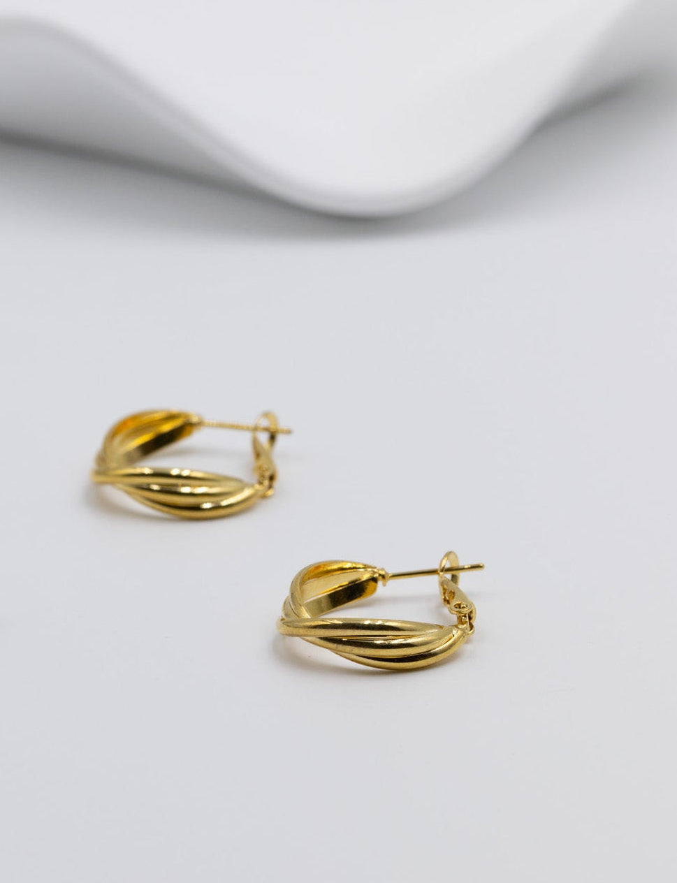 Gold Twist Circle Earrings