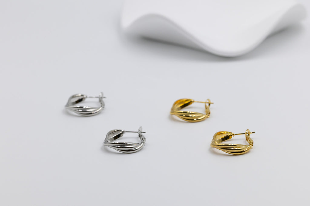 Gold Twist Circle Earrings