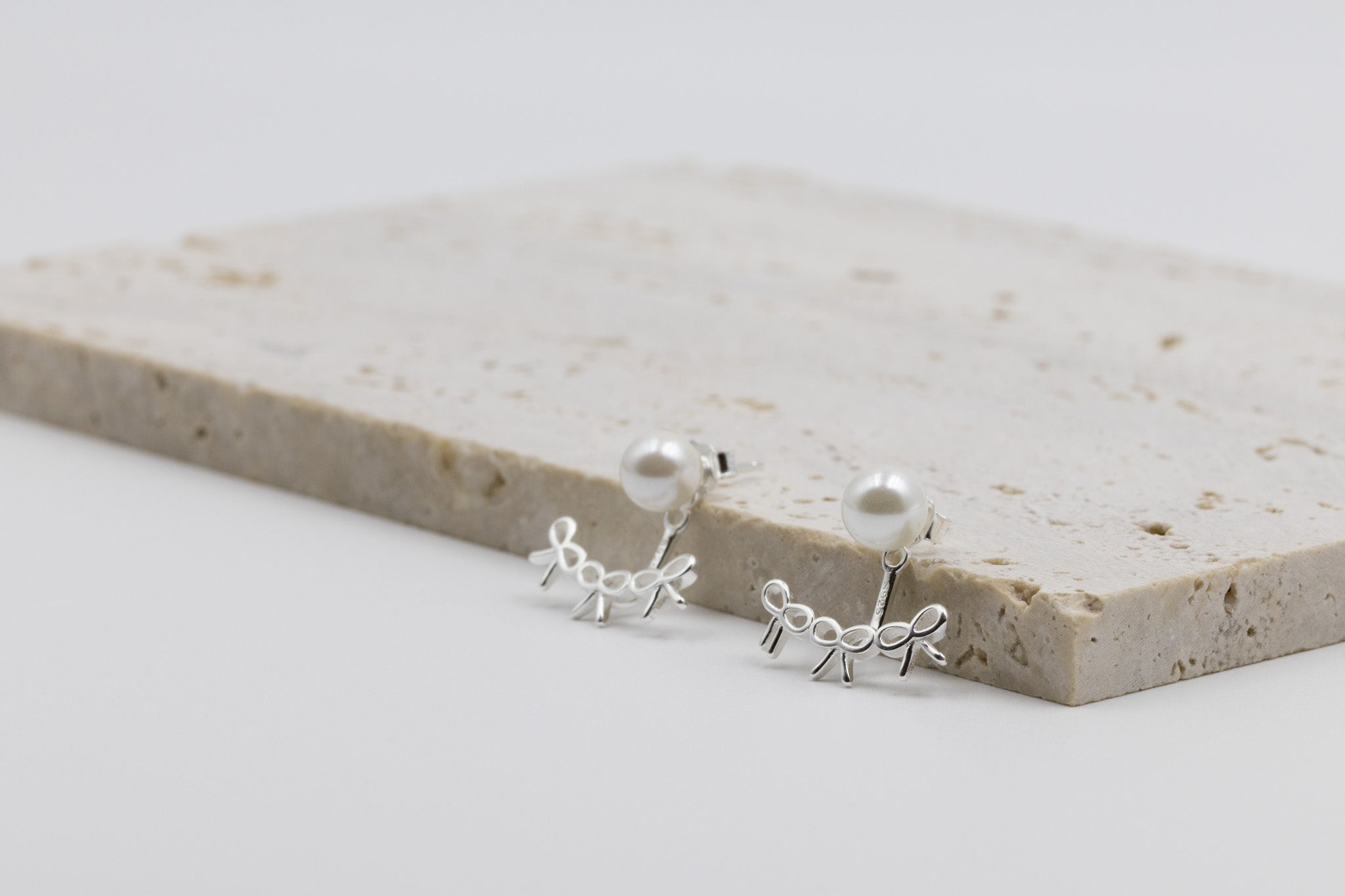 Ribbon Pearl Earrings