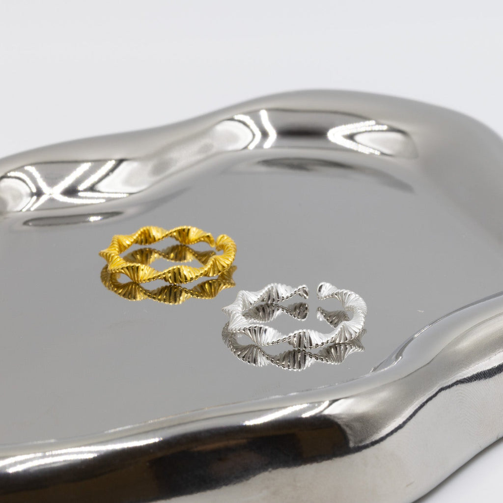 Gold Twist Stripe Ring