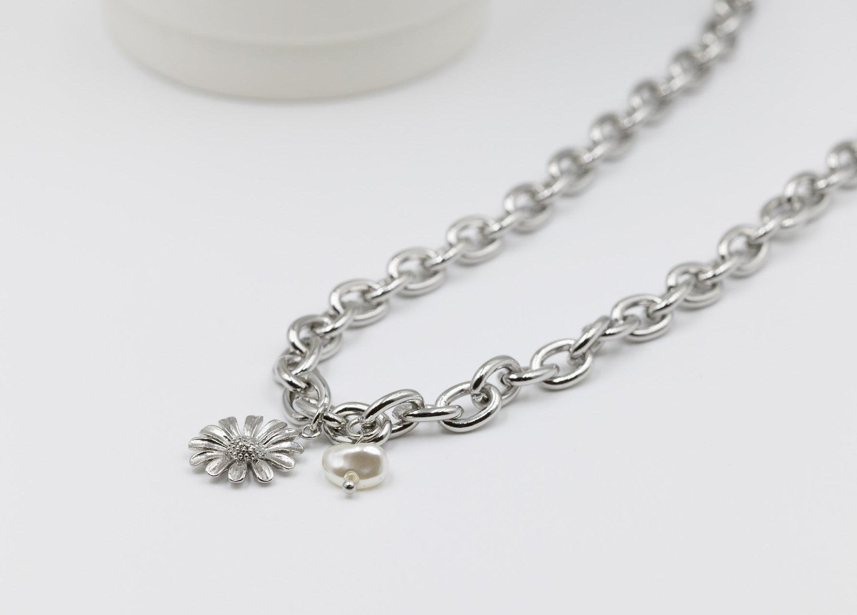 Flowery Chain Necklace