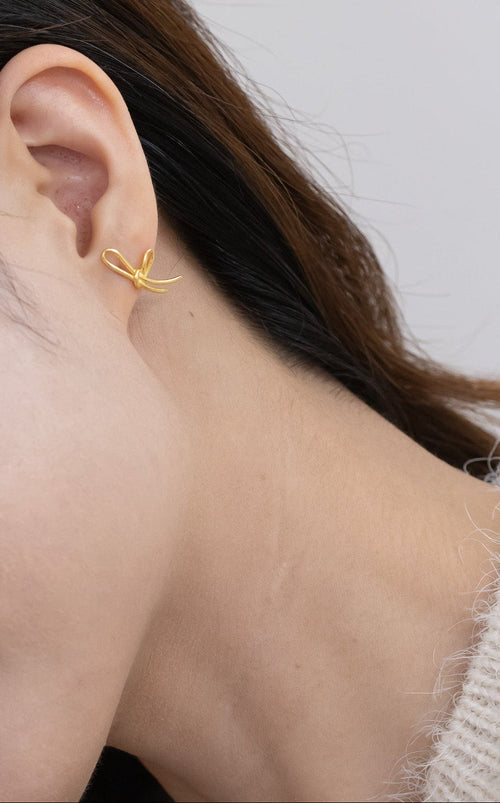 Dancing Bow Earrings Gold