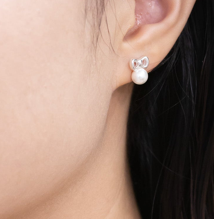 Silver Chic Bow Earrings