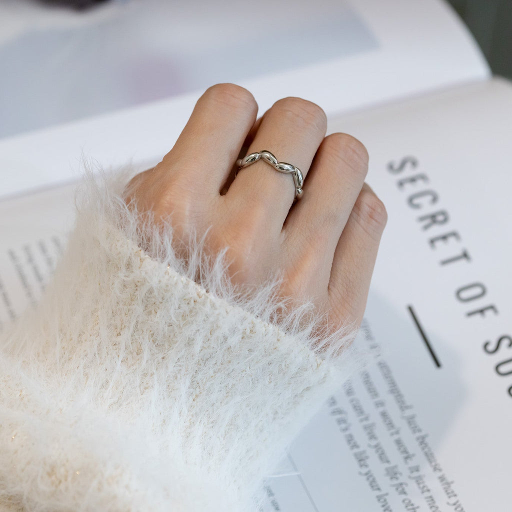 Heart String Ring