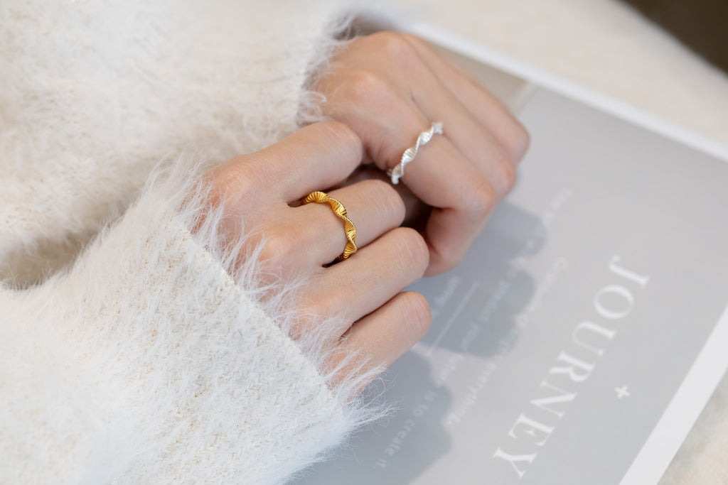 Gold Twist Stripe Ring