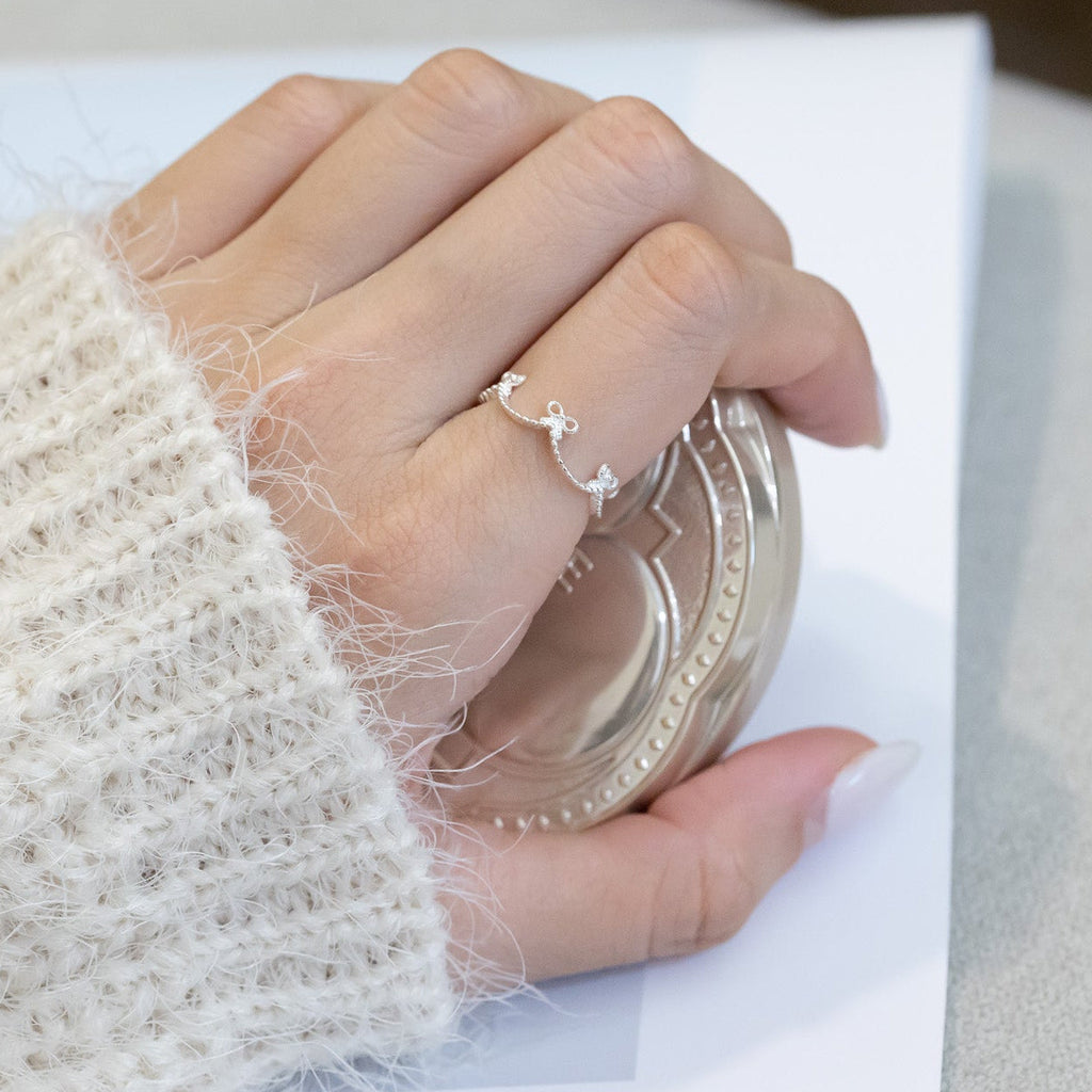 Ribbon Crown Ring