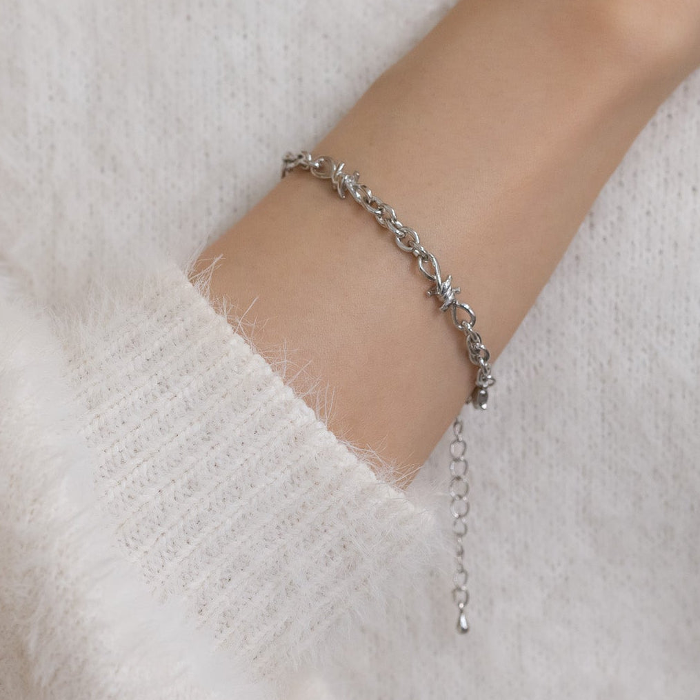 Twist Knot Bracelet