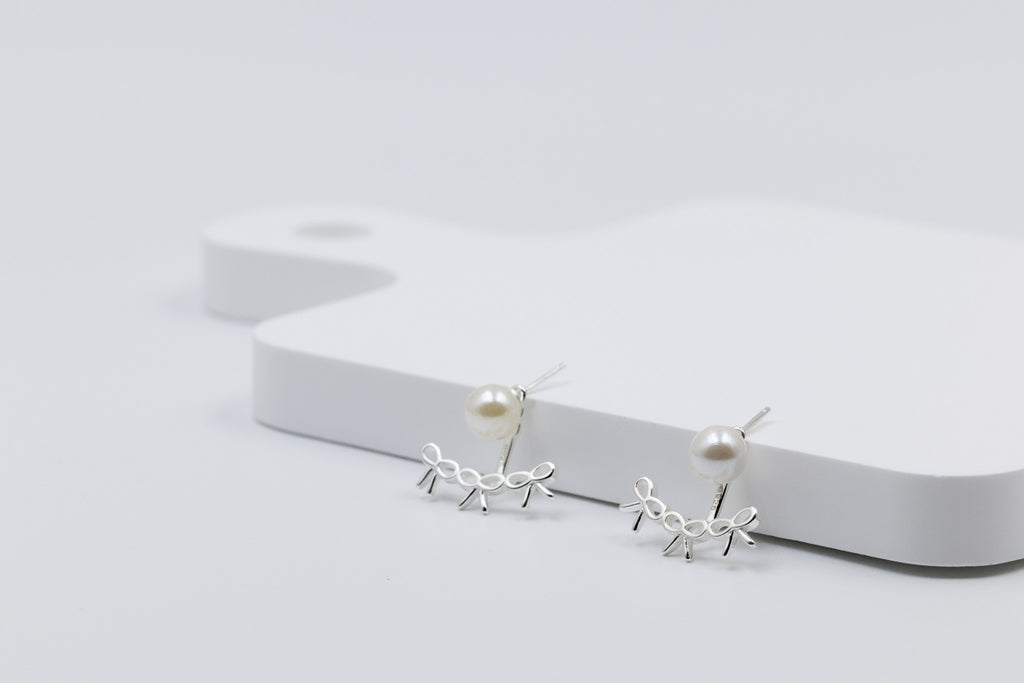 Ribbon Pearl Earrings