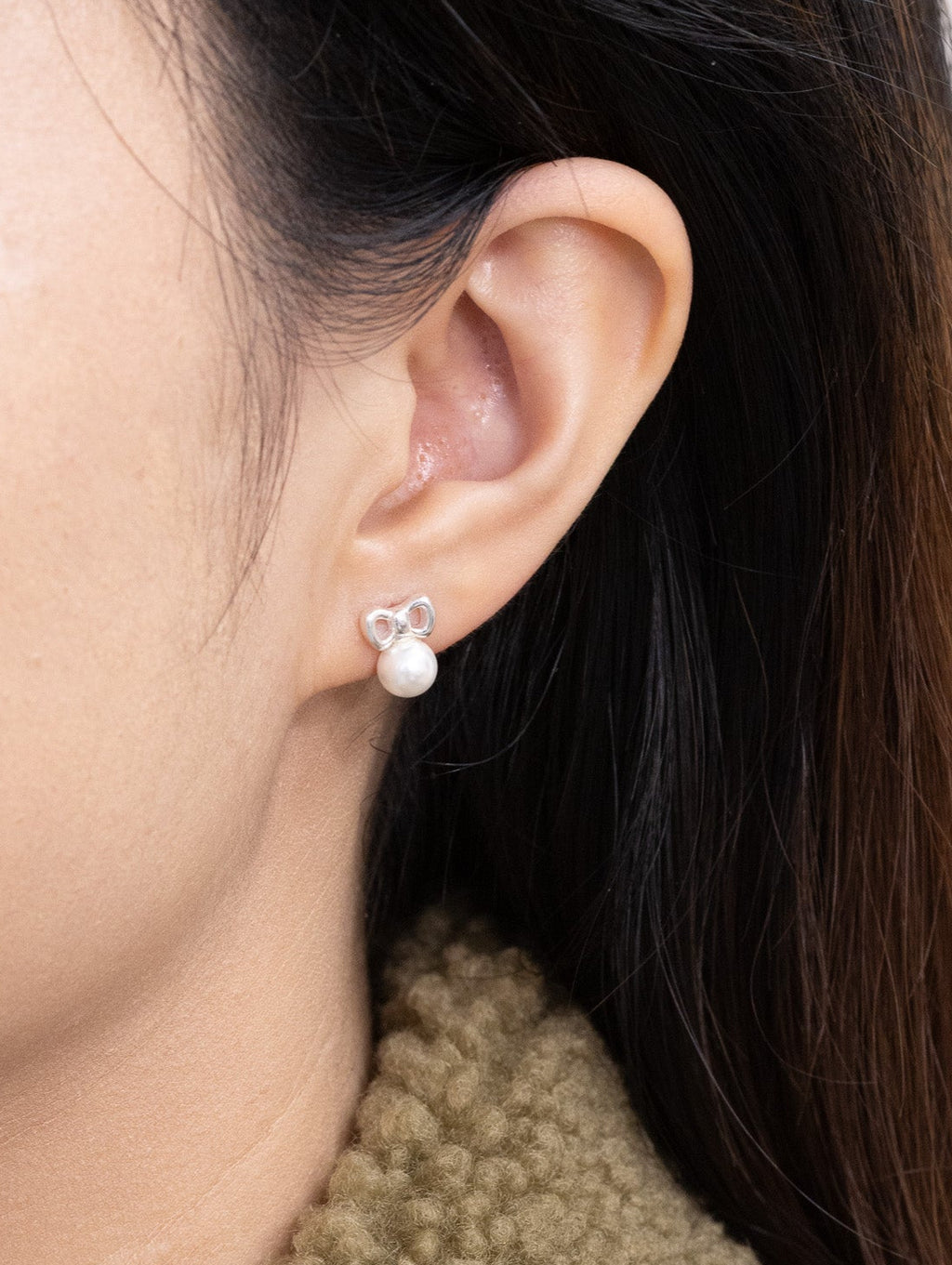 Silver Chic Bow Earrings