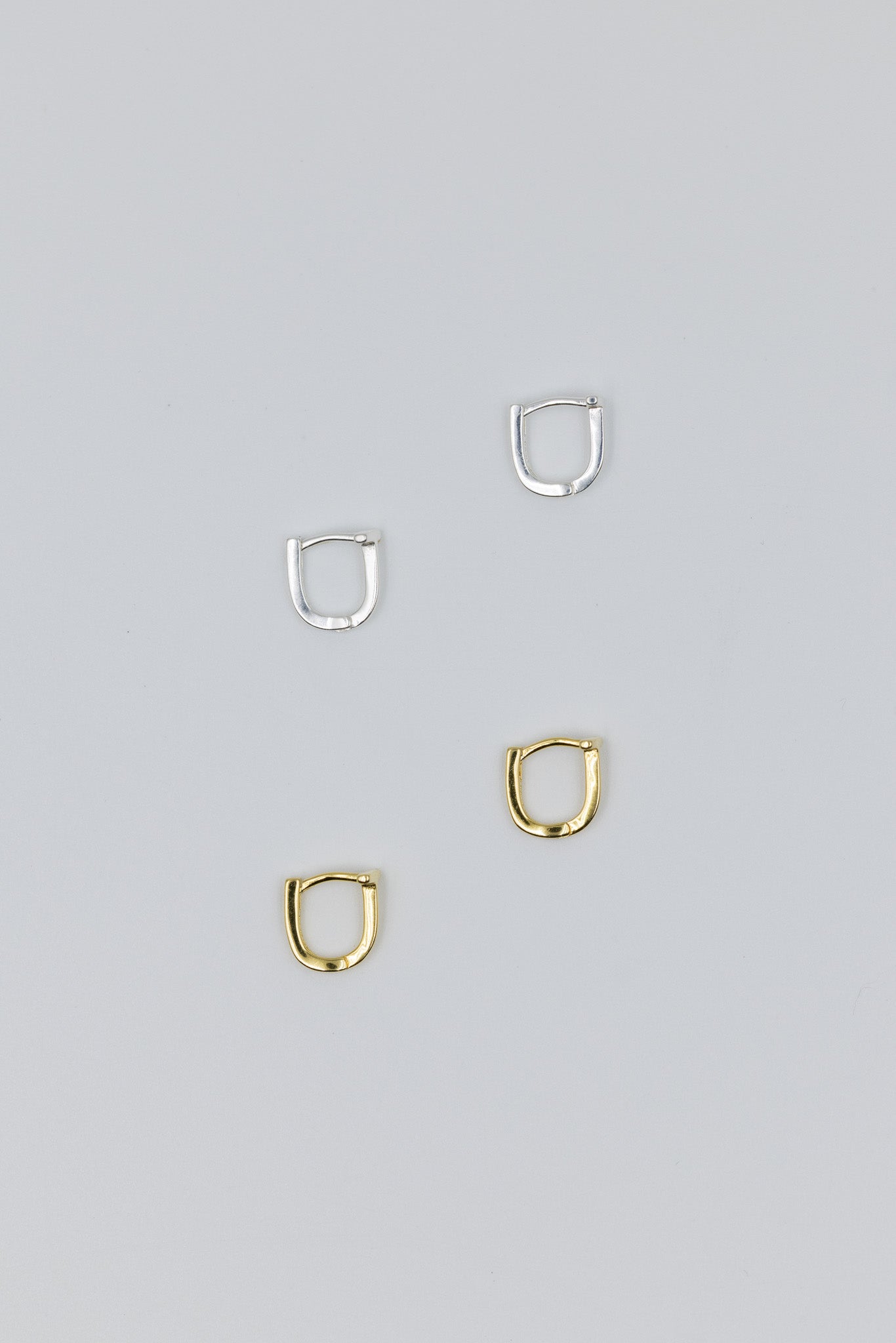 Minimal T Earrings Silver