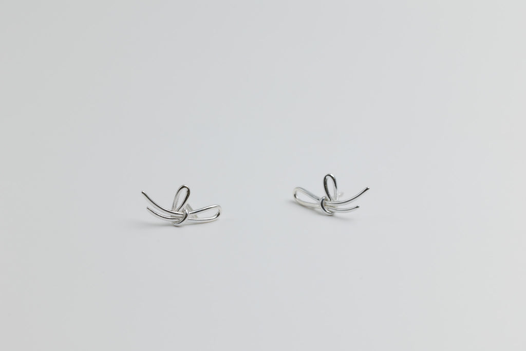 Dancing Bow Earrings Silver