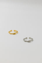 Minimalist Wave Ring